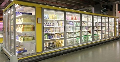 Shelf DF Wandkühlregal mit Schiebetüren und Klapptüren in Einem für Milchprodukte im Supermarkt